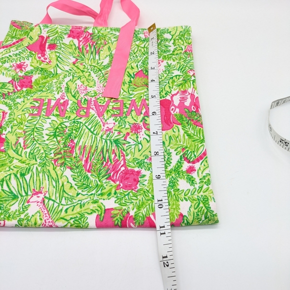 Lilly Pulitzer Pink Green Tropical Animal Wash Me Wear Me Travel Bag - Picture 6 of 6